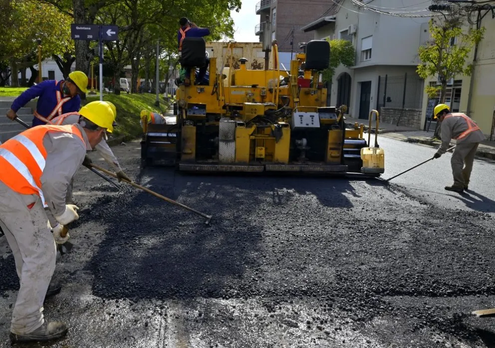 Cresto - Asfalto calle Laprida - 020