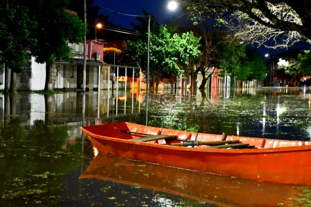 ASISTENCIA EVACUADOS (4)