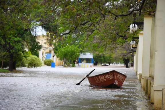 Advierten que el fenómeno El Niño será "muy intenso" y podría provocar lluvias extraordinarias y crecidas históricas
