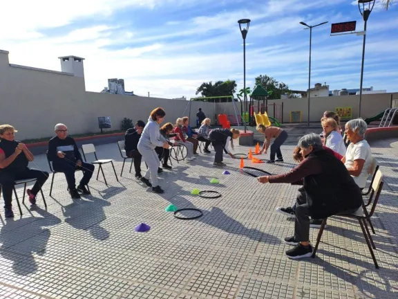 Invitan a un encuentro de juegos y recreación para adultos mayores en el Centro de Convenciones