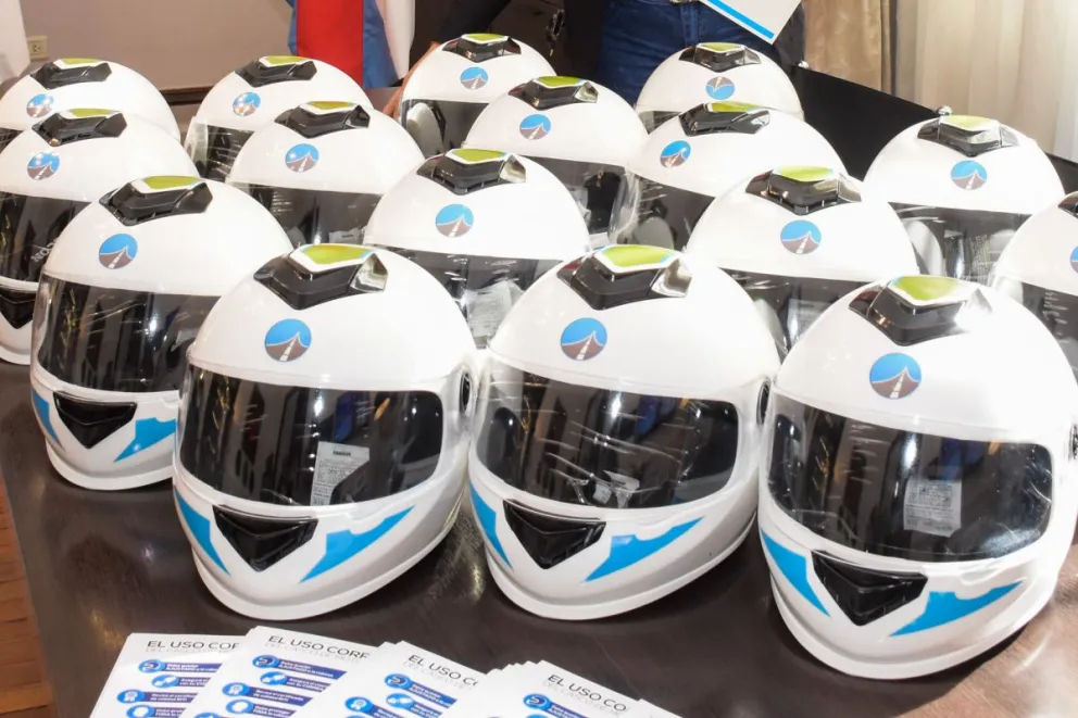 Azcué Cascos 3