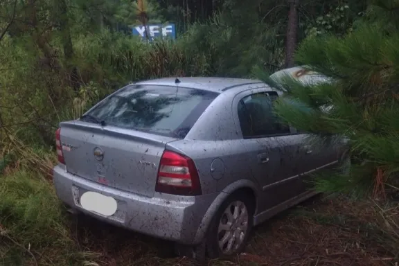 Un auto despistó y chocó contra una camioneta en la Ruta Nacional 14
