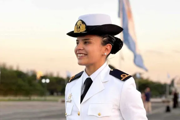 Una entrerriana se convirtió en la primera Infante de Marina en egresar con el mejor promedio y 18 premios