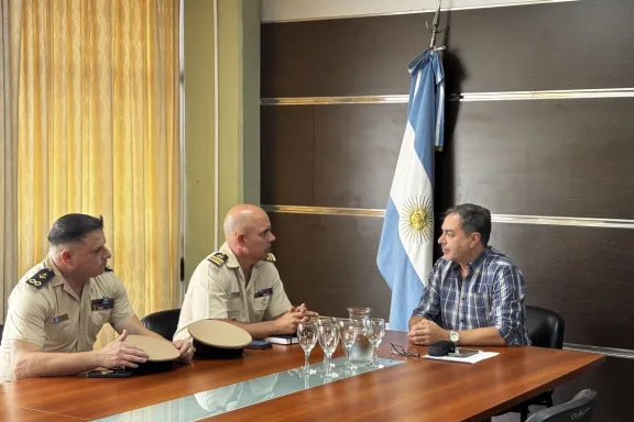 CODESAL y Prefectura coordinan acciones para reforzar la seguridad y ordenar la actividad en el Lago de Salto Grande