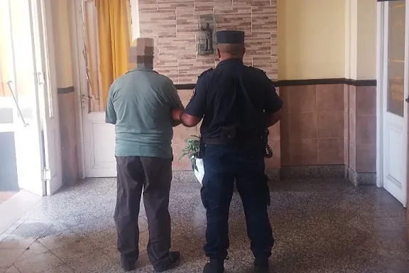 Amenazó con un arma en la Ruta 14, lo allanaron y terminó detenido: secuestraron tres pistolas