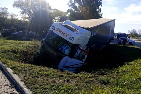 Un niño de dos años murió tras ser atropellado por un camión en la Autovía Artigas