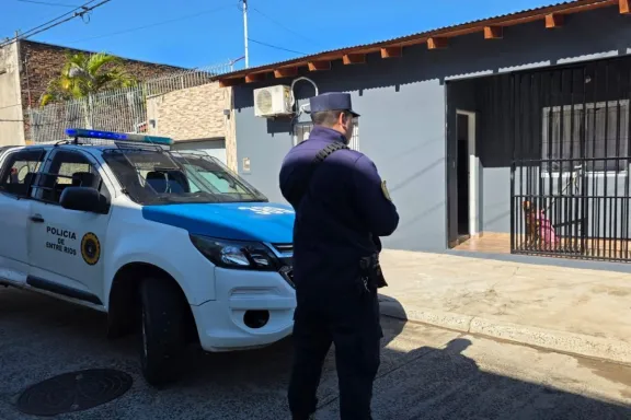 Detuvieron al DT de Colegiales tras una denuncia por amenazas y agresión en una verdulería