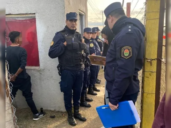 Secuestraron marihuana durante un control policial en un partido de la Primera B en Concordia