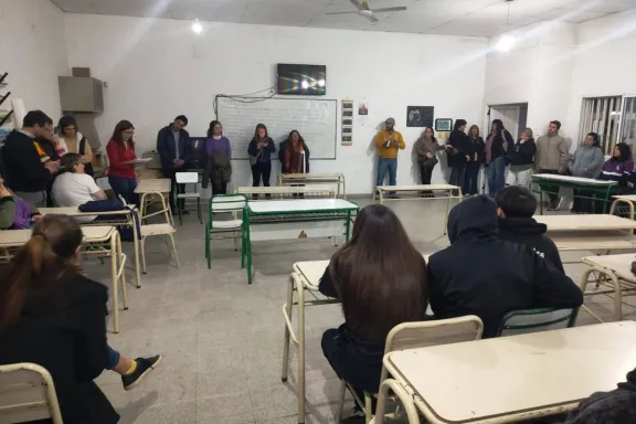 Preocupación en la Escuela Secundaria de La Bianca: docentes y familias reclaman soluciones urgentes por problemas edilicios