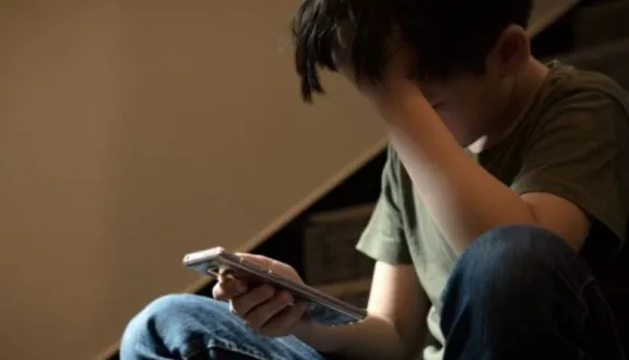 Campaña para prevenir el ciberbullying, el suicidio y otras problemáticas que afectan a estudiantes