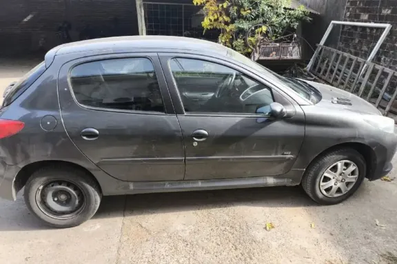 Le compró un auto a su mecánico y descubrió por redes sociales que tenía pedido de secuestro por robo