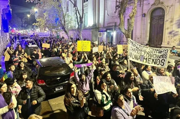 Con fuertes críticas al Estado y reclamos de justicia, se realizó la marcha Ni Una Menos en Concordia