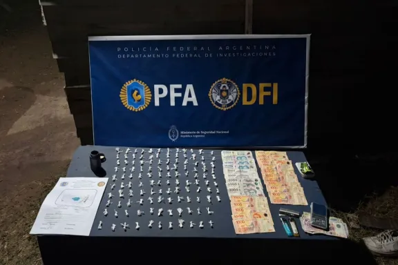 Allanamientos por narcotráfico: secuestraron cocaína, dinero en efectivo y detuvieron a dos hombres