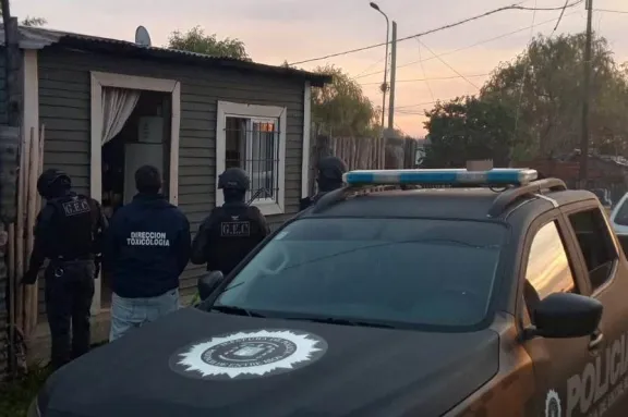 Golpe al narcomenudeo: cuatro detenidos tras allanamientos con secuestro de cocaína, marihuana y dinero en efectivo
