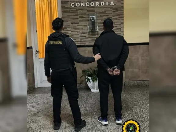 Detuvieron a un hombre acusado de acosar mujeres en la vía pública y robar un celular para difundir videos íntimos
