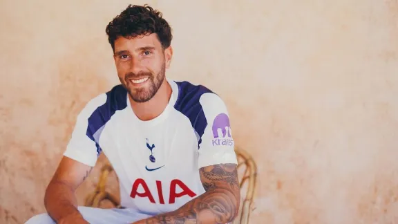 Marcos Senesi fue presentado en Tottenham: el defensor de Concordia firmó hasta 2030