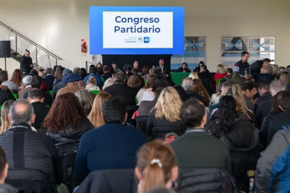 Congreso del PJ entrerriano: Expulsiones, sanciones y reforma previsional fueron las decisiones que marcaron la sesión