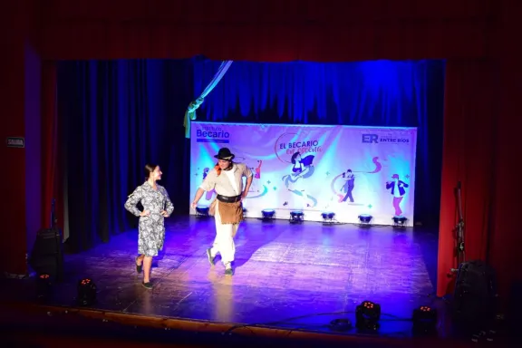 Convocan a jóvenes de Concordia a participar de El Becario en Escena 2026: cómo inscribirse y acceder a importantes becas culturales