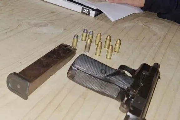 Amenazas en Concordia: secuestran una pistola 9 mm y detienen a una mujer por tenencia ilegal de arma de guerra
