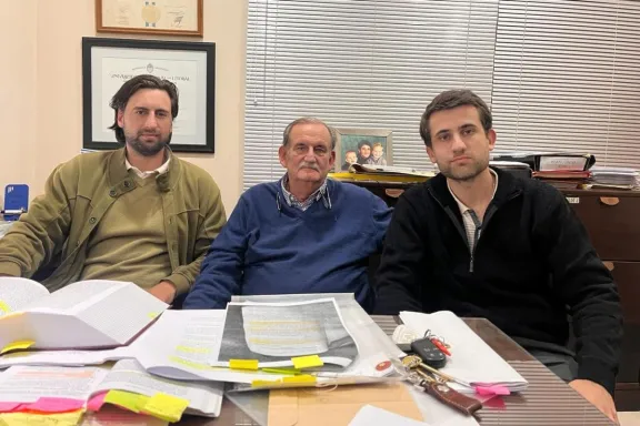 Profesor acusado de grooming recuperó la libertad antes del vencimiento de la preventiva y la defensa cuestiona la imputación