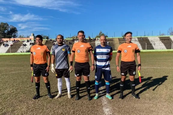 Comunicaciones y Salto Grande definen este sábado el último boleto al Torneo Regional Amateur