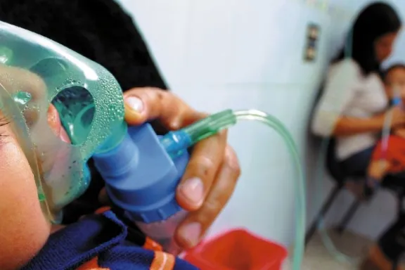 Aumentan las enfermedades respiratorias en niños: crecieron las consultas y las internaciones en Entre Ríos