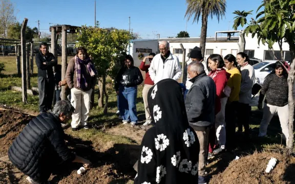Las huertas agroecológicas siguen creciendo en Concordia con nuevas capacitaciones en barrios y escuelas