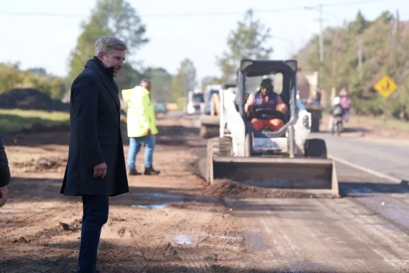 Frigerio supervisó el avance de las obras en las rutas provinciales 4 y 22: "Son corredores fundamentales para la producción y la conectividad"