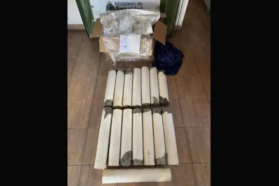 Condenaron a un hombre que intentó retirar una encomienda con casi 15 kilos de marihuana detectada en Concordia