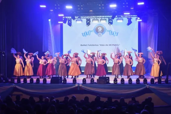 Con tango, folclore y artistas locales, Concordia celebró el Día de la Independencia con una emotiva Gala de Honor