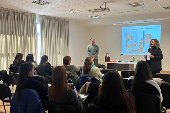 Trabajadores de la salud de Entre Ríos fueron capacitados por Cucaier en comunicación de situaciones críticas