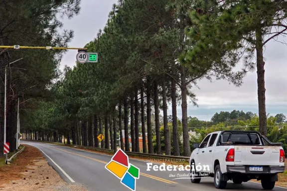 Federación instaló un cinemómetro en el acceso a la ciudad para controlar la velocidad de los vehículos