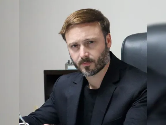 Azcué defendió su gestión, apuntó contra la gestión anterior y aseguró que prioriza a los vecinos sobre la política