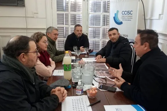 Comerciantes y el Municipio avanzan en cambios para ordenar la carga y descarga en el centro de Concordia